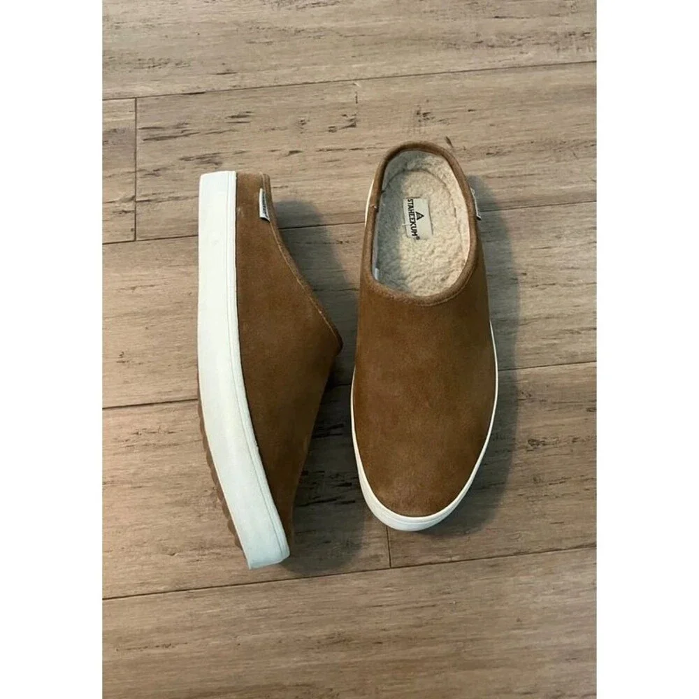 Staheekum women’s brown leather lined platform clogs . Size 10